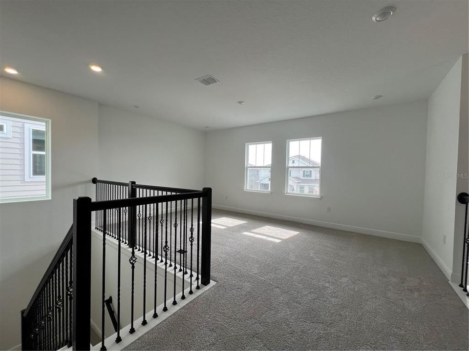 En Venta: $699,990 (4 camas, 3 baños, 2843 Pies cuadrados)