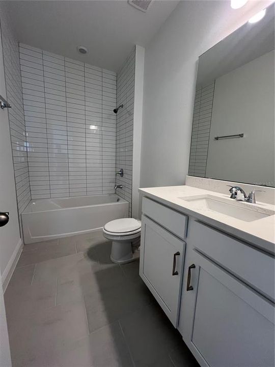 En Venta: $699,990 (4 camas, 3 baños, 2843 Pies cuadrados)