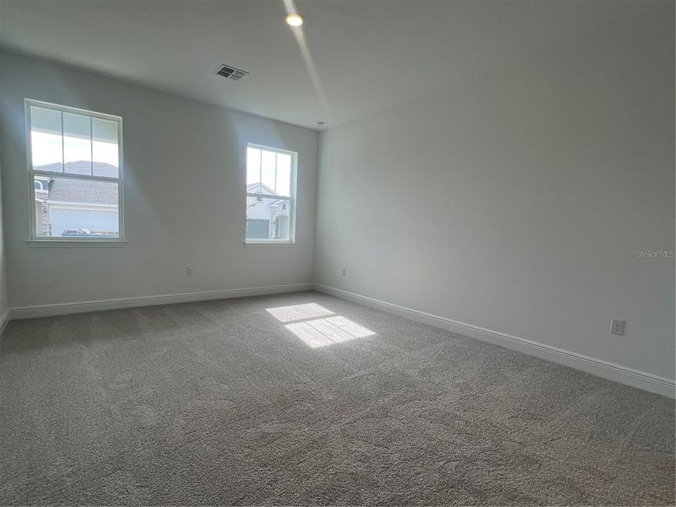 En Venta: $699,990 (4 camas, 3 baños, 2843 Pies cuadrados)