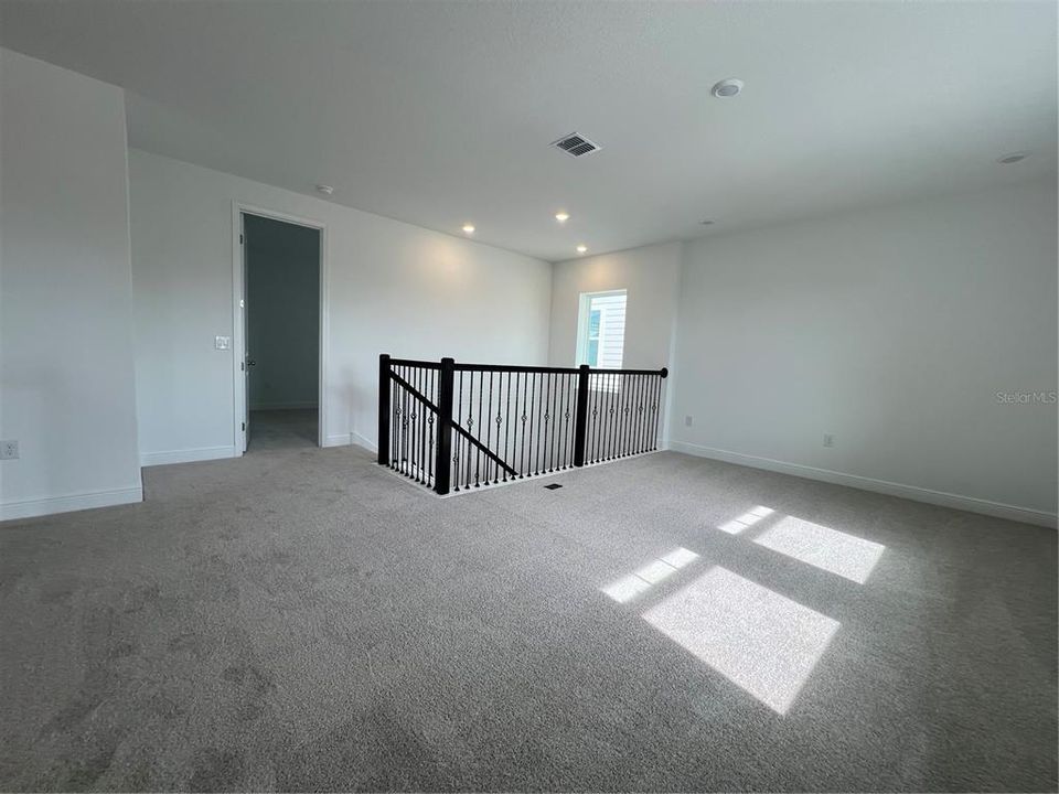 En Venta: $699,990 (4 camas, 3 baños, 2843 Pies cuadrados)