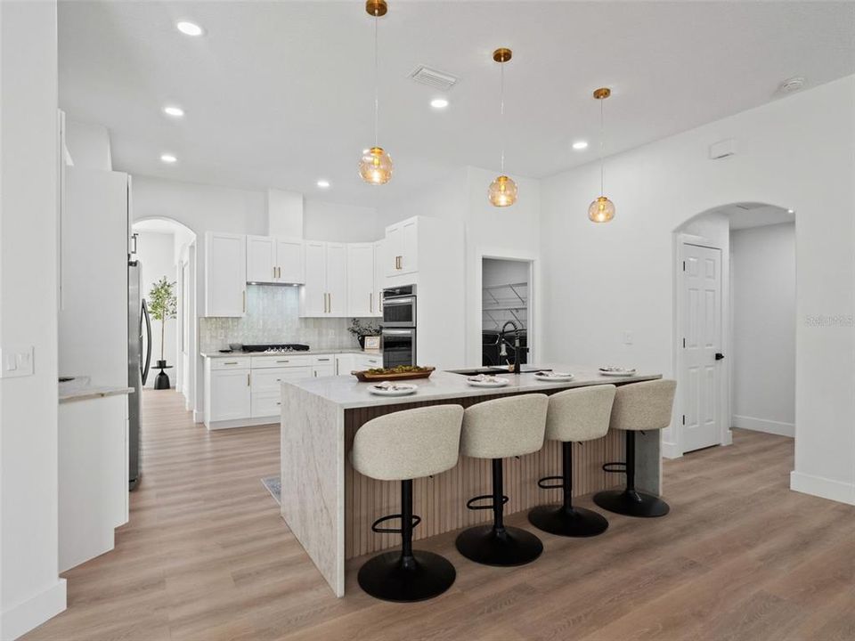 En Venta: $639,900 (5 camas, 3 baños, 3078 Pies cuadrados)