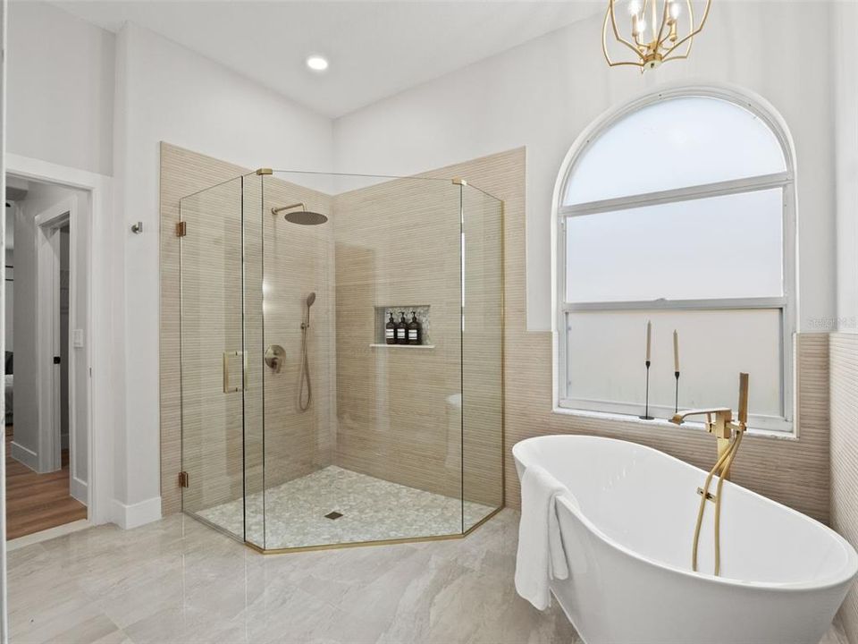 En Venta: $639,900 (5 camas, 3 baños, 3078 Pies cuadrados)