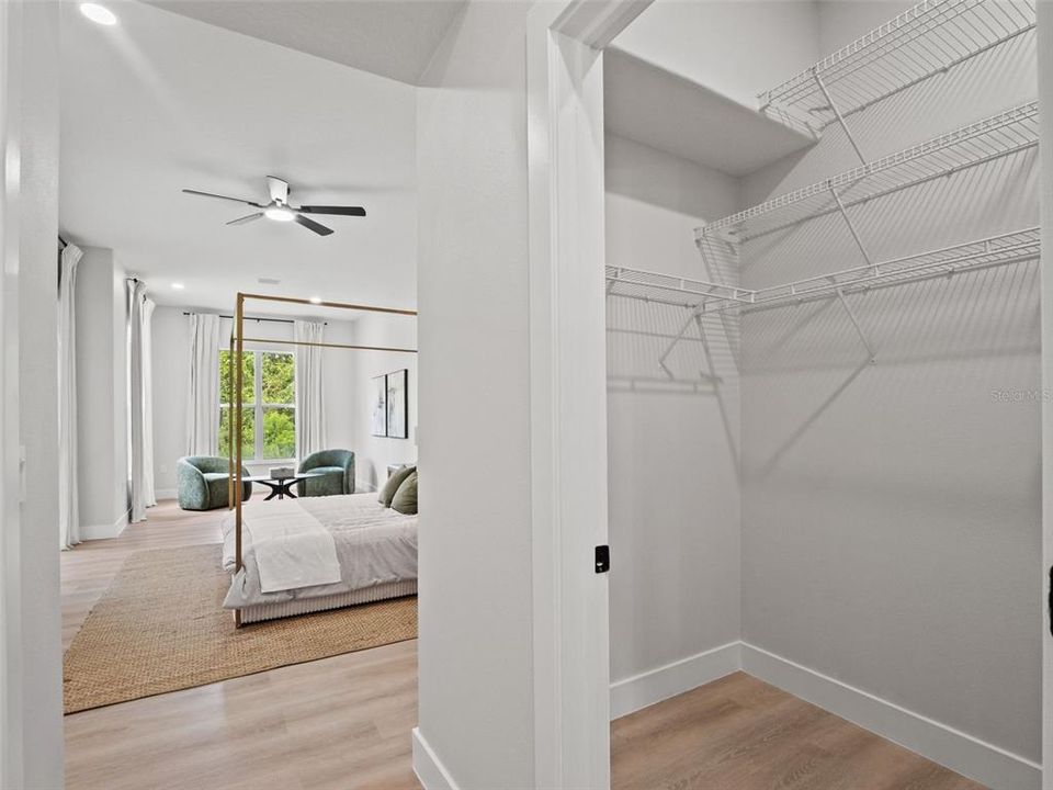 En Venta: $639,900 (5 camas, 3 baños, 3078 Pies cuadrados)