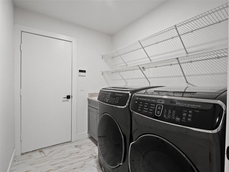 En Venta: $639,900 (5 camas, 3 baños, 3078 Pies cuadrados)