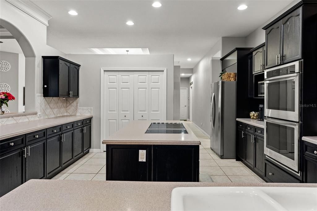 For Sale: $719,900 (3 beds, 3 baths, 2852 Square Feet)