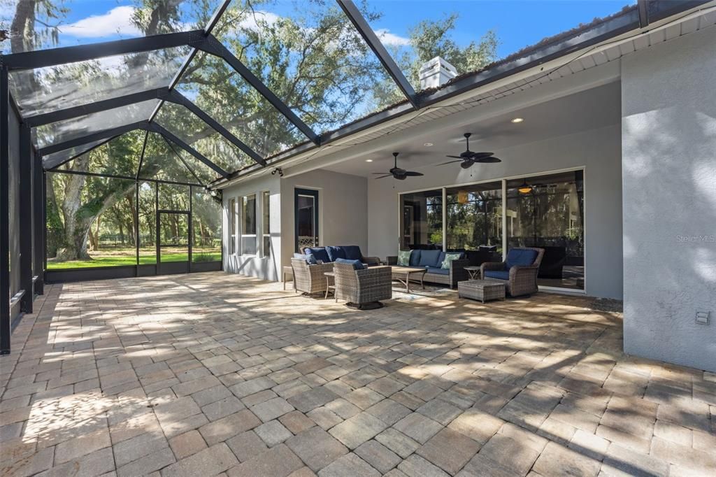 For Sale: $719,900 (3 beds, 3 baths, 2852 Square Feet)