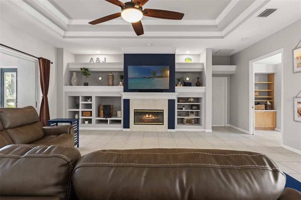For Sale: $719,900 (3 beds, 3 baths, 2852 Square Feet)