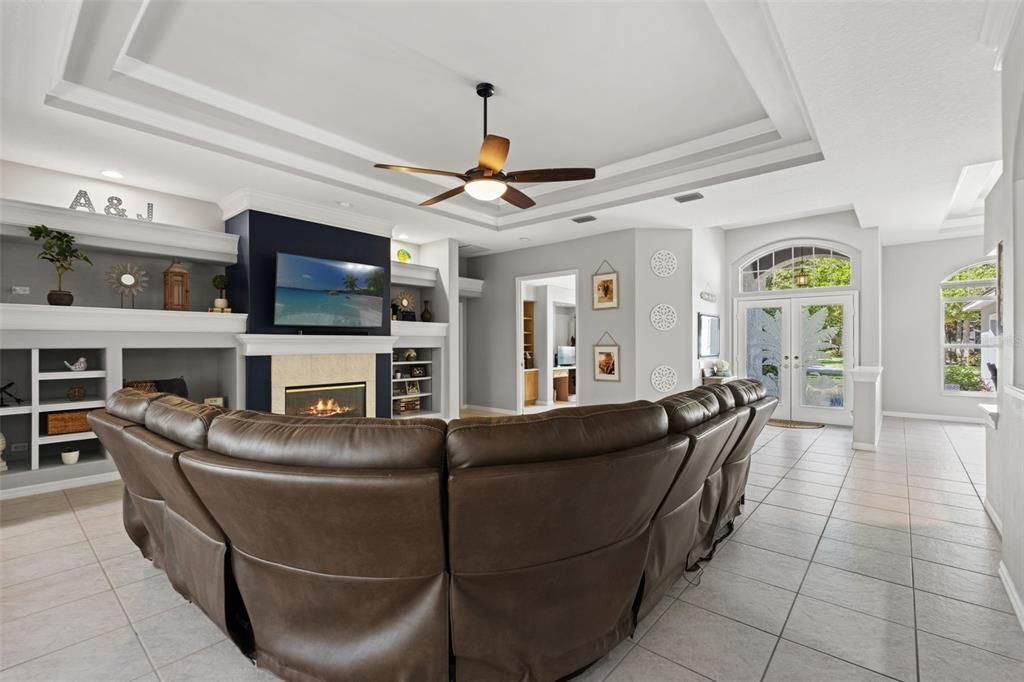 For Sale: $719,900 (3 beds, 3 baths, 2852 Square Feet)