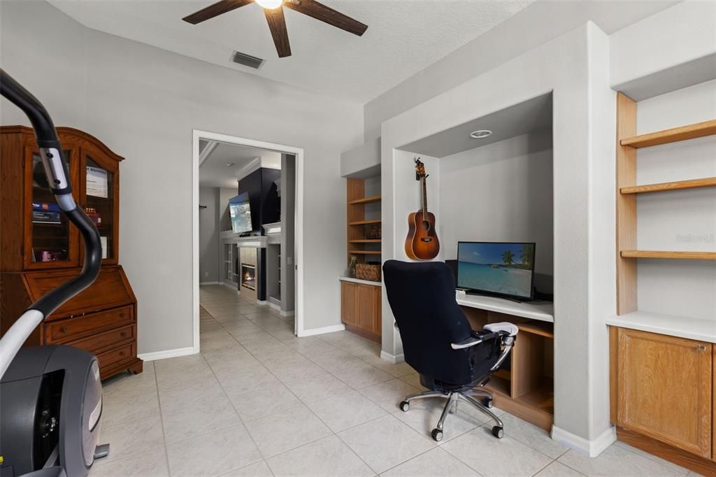 For Sale: $719,900 (3 beds, 3 baths, 2852 Square Feet)