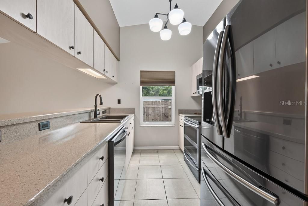 For Sale: $375,000 (3 beds, 2 baths, 1320 Square Feet)