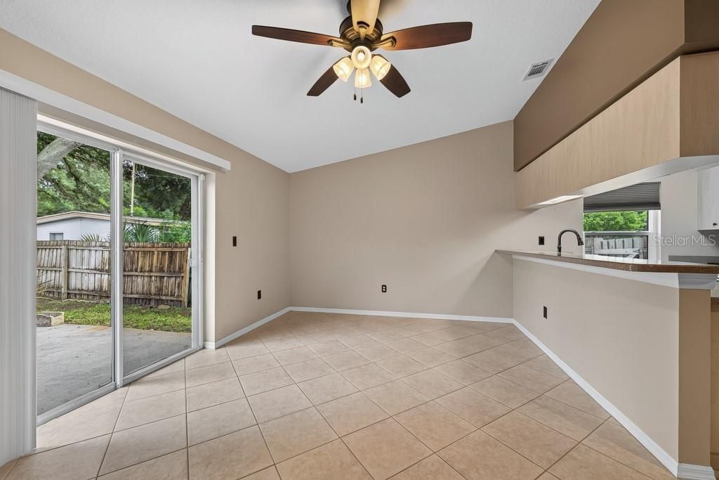 For Sale: $375,000 (3 beds, 2 baths, 1320 Square Feet)
