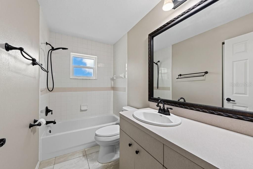 For Sale: $375,000 (3 beds, 2 baths, 1320 Square Feet)