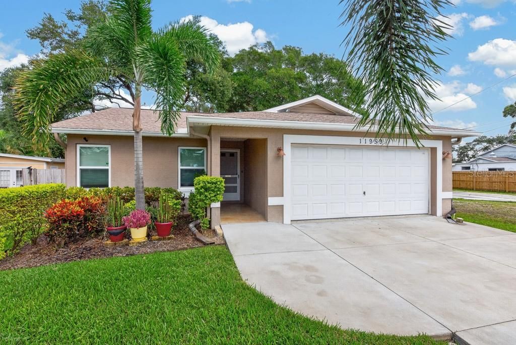 For Sale: $375,000 (3 beds, 2 baths, 1320 Square Feet)