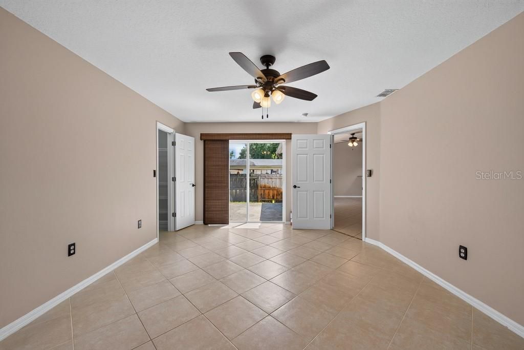 For Sale: $375,000 (3 beds, 2 baths, 1320 Square Feet)