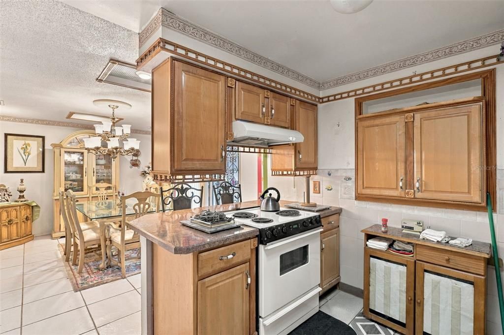 На продажу: $315,000 (3 спален, 3 ванн, 1894 Квадратных фут)