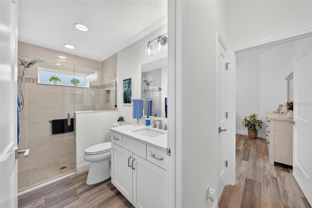 For Sale: $699,900 (3 beds, 2 baths, 2033 Square Feet)