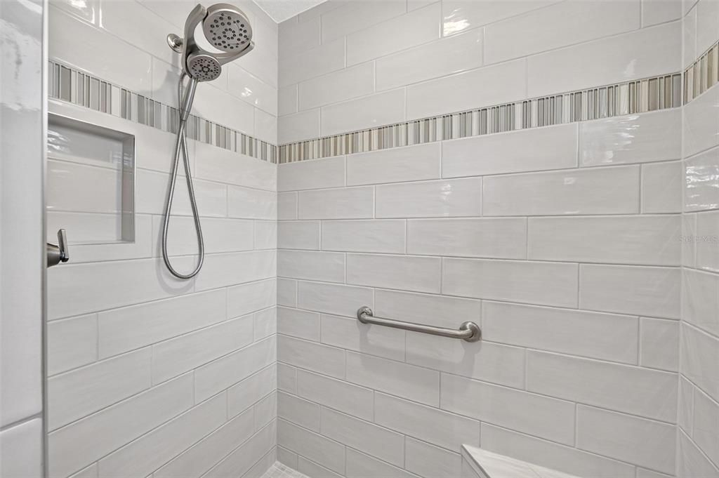 For Sale: $699,900 (3 beds, 2 baths, 2033 Square Feet)