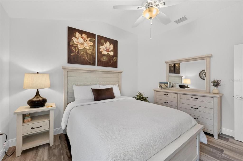 For Sale: $699,900 (3 beds, 2 baths, 2033 Square Feet)