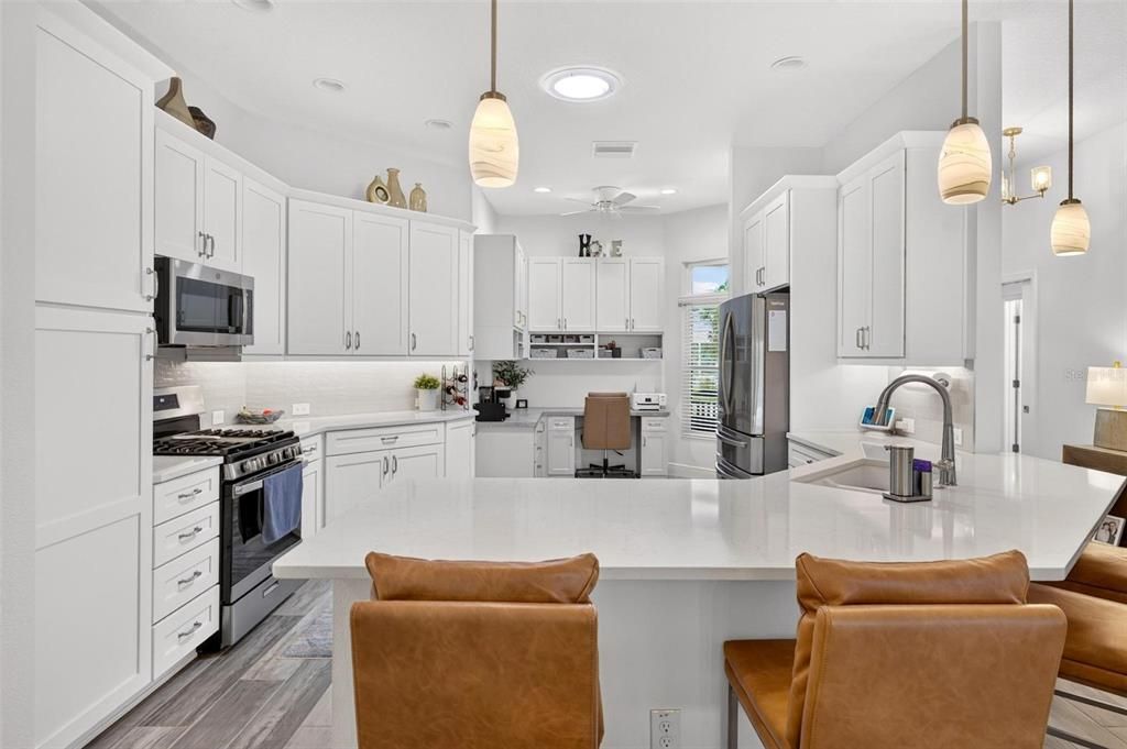 For Sale: $699,900 (3 beds, 2 baths, 2033 Square Feet)