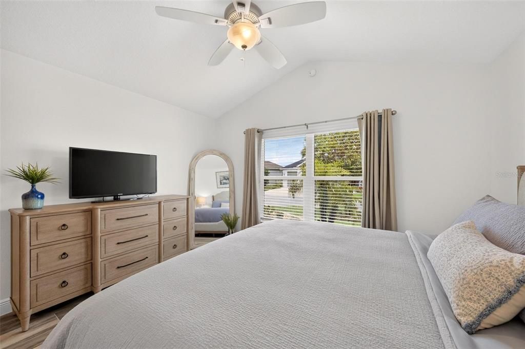 For Sale: $699,900 (3 beds, 2 baths, 2033 Square Feet)