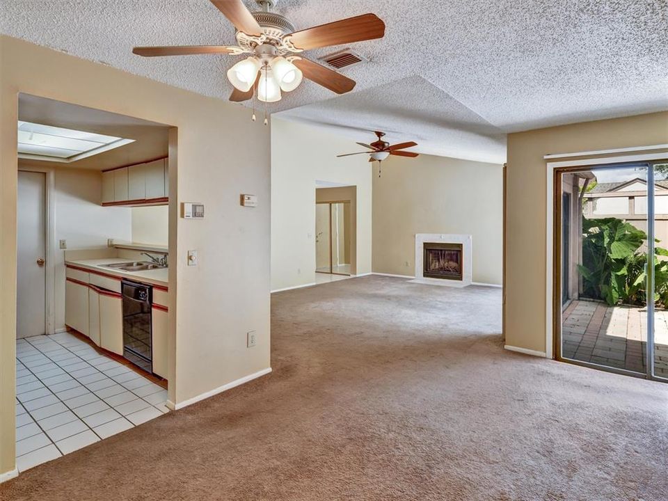 For Sale: $265,000 (3 beds, 2 baths, 1300 Square Feet)