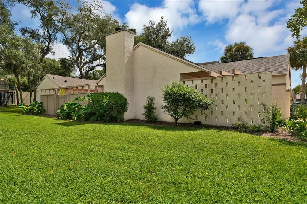 For Sale: $265,000 (3 beds, 2 baths, 1300 Square Feet)