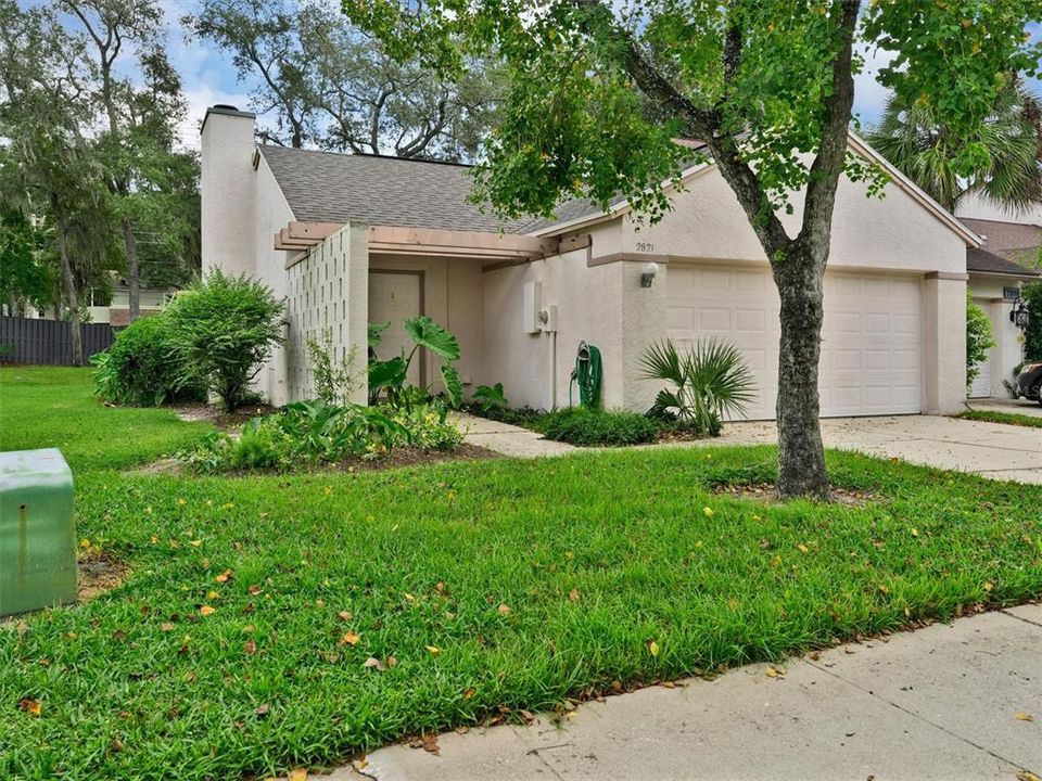 For Sale: $265,000 (3 beds, 2 baths, 1300 Square Feet)