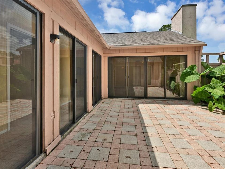 For Sale: $265,000 (3 beds, 2 baths, 1300 Square Feet)
