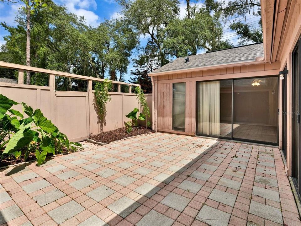For Sale: $265,000 (3 beds, 2 baths, 1300 Square Feet)