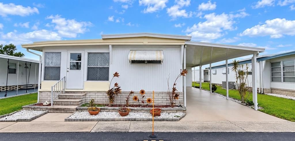 Vendido Recientemente: $49,900 (2 camas, 2 baños, 912 Pies cuadrados)