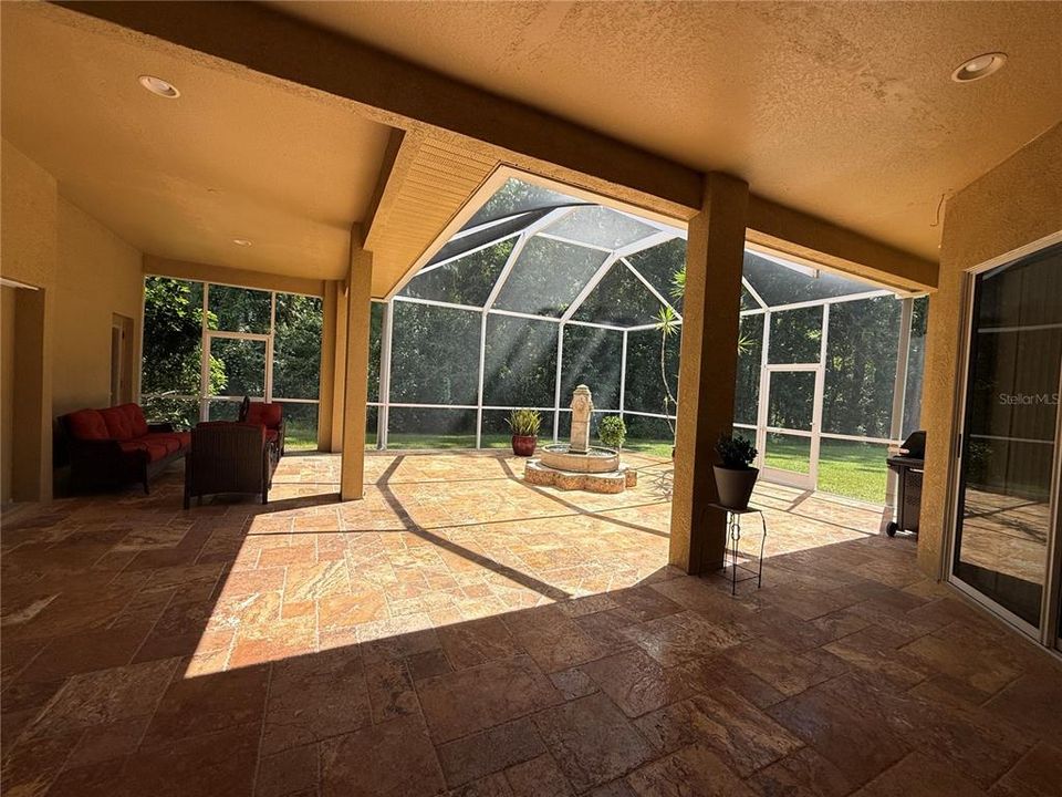 En Renta: $3,800 (4 camas, 3 baños, 2563 Pies cuadrados)