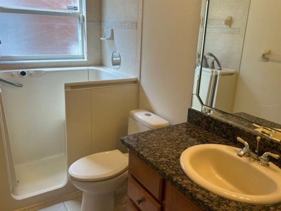 For Rent: $2,295 (3 beds, 3 baths, 1924 Square Feet)