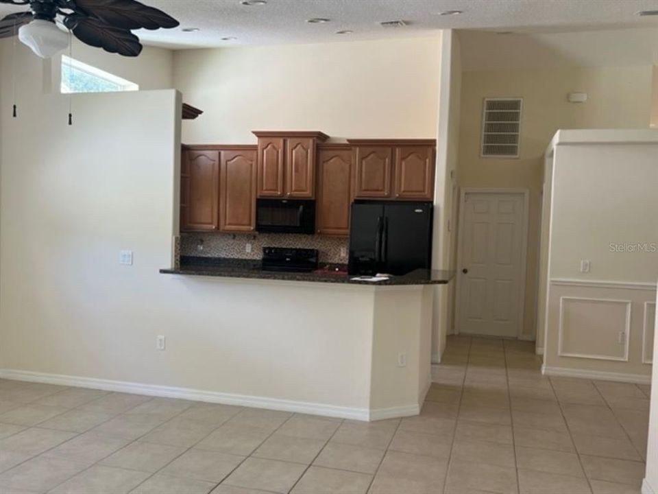 For Rent: $2,295 (3 beds, 3 baths, 1924 Square Feet)
