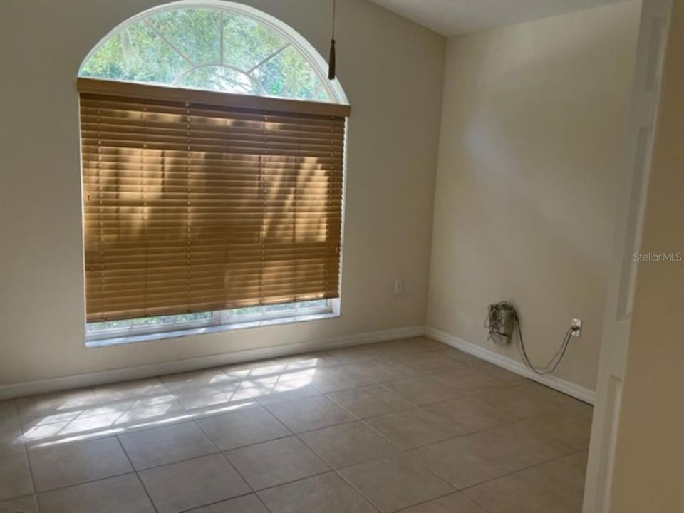 For Rent: $2,295 (3 beds, 3 baths, 1924 Square Feet)