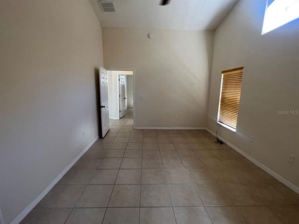 For Rent: $2,295 (3 beds, 3 baths, 1924 Square Feet)