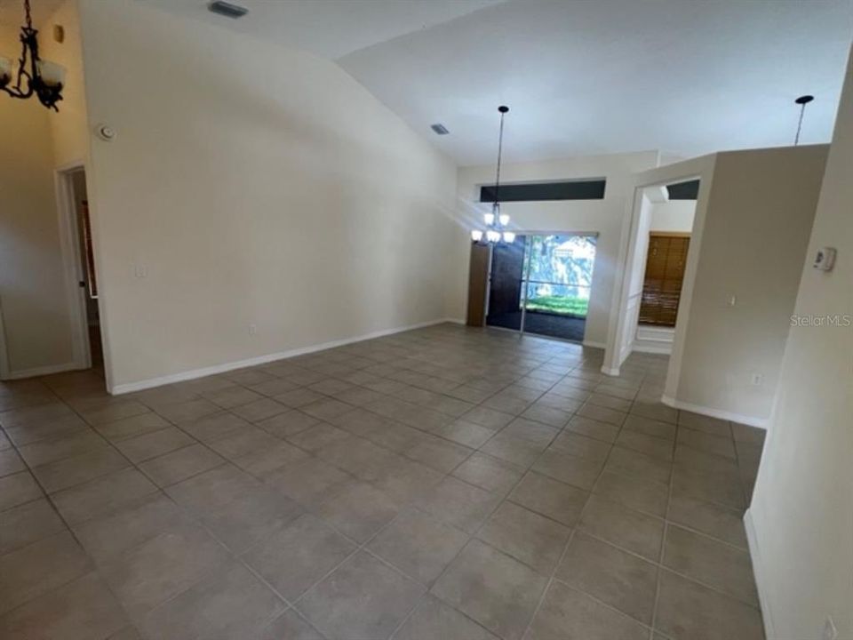 For Rent: $2,295 (3 beds, 3 baths, 1924 Square Feet)
