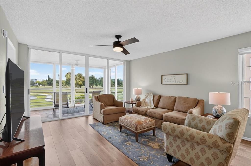 For Sale: $260,000 (2 beds, 2 baths, 1396 Square Feet)
