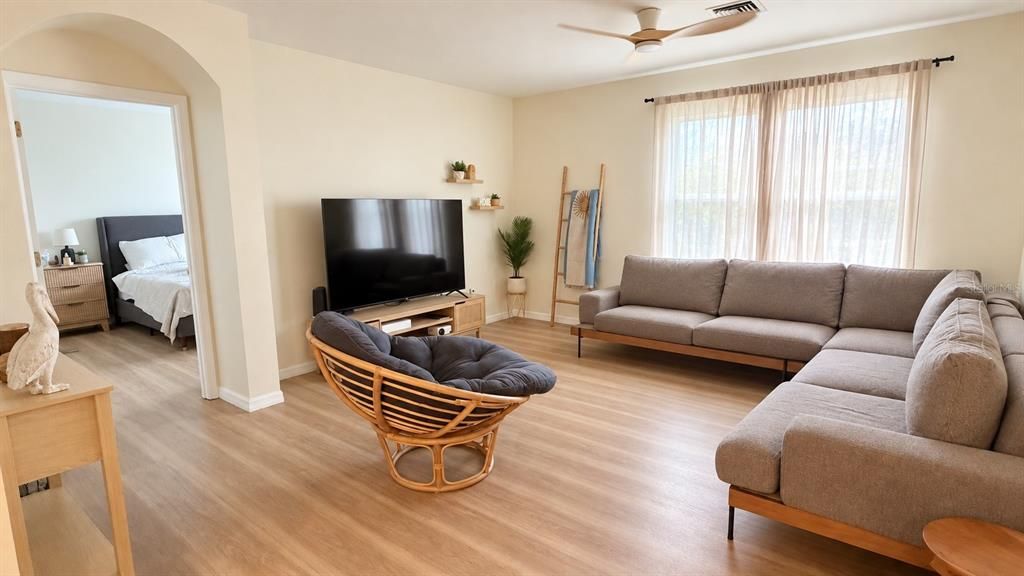 For Sale: $429,000 (4 beds, 2 baths, 1846 Square Feet)