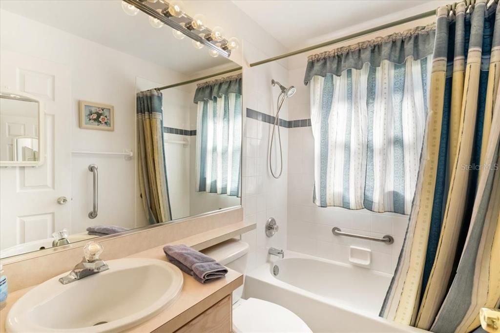 For Sale: $355,000 (3 beds, 2 baths, 1490 Square Feet)