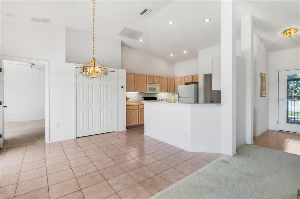 For Sale: $355,000 (3 beds, 2 baths, 1490 Square Feet)
