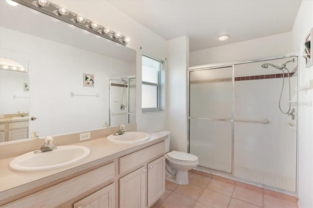 For Sale: $355,000 (3 beds, 2 baths, 1490 Square Feet)