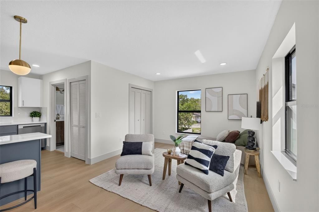 En Venta: $835,000 (4 camas, 4 baños, 2610 Pies cuadrados)