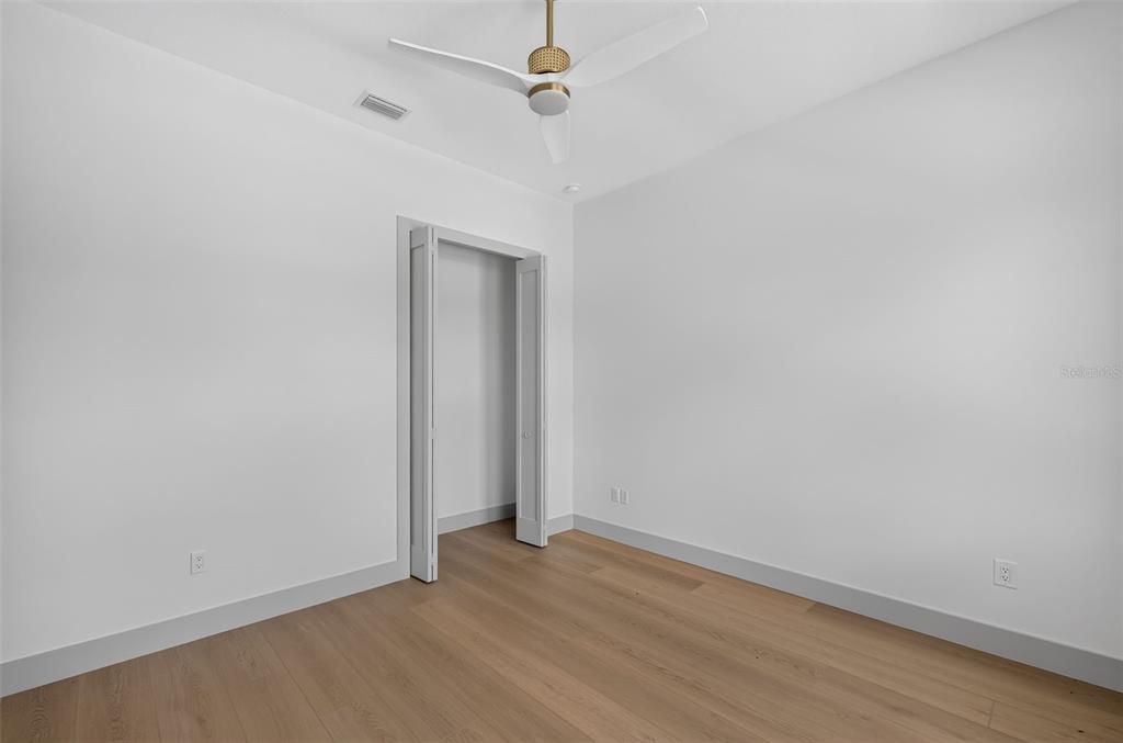 En Venta: $835,000 (4 camas, 4 baños, 2610 Pies cuadrados)