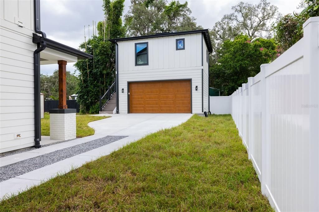 En Venta: $835,000 (4 camas, 4 baños, 2610 Pies cuadrados)