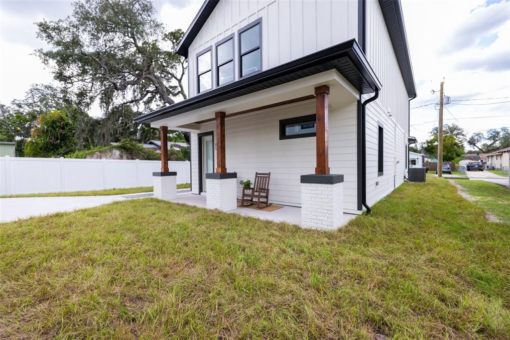 En Venta: $835,000 (4 camas, 4 baños, 2610 Pies cuadrados)