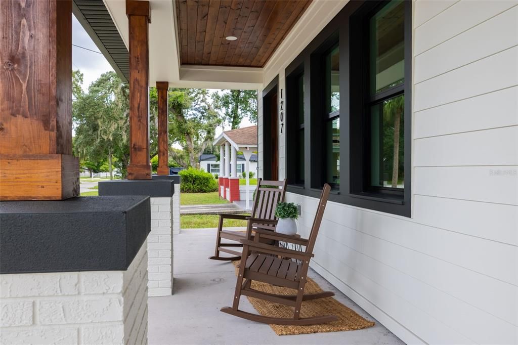 En Venta: $835,000 (4 camas, 4 baños, 2610 Pies cuadrados)