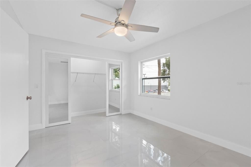 For Sale: $199,000 (2 beds, 1 baths, 632 Square Feet)