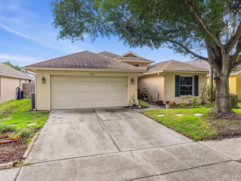For Sale: $463,900 (4 beds, 2 baths, 1852 Square Feet)