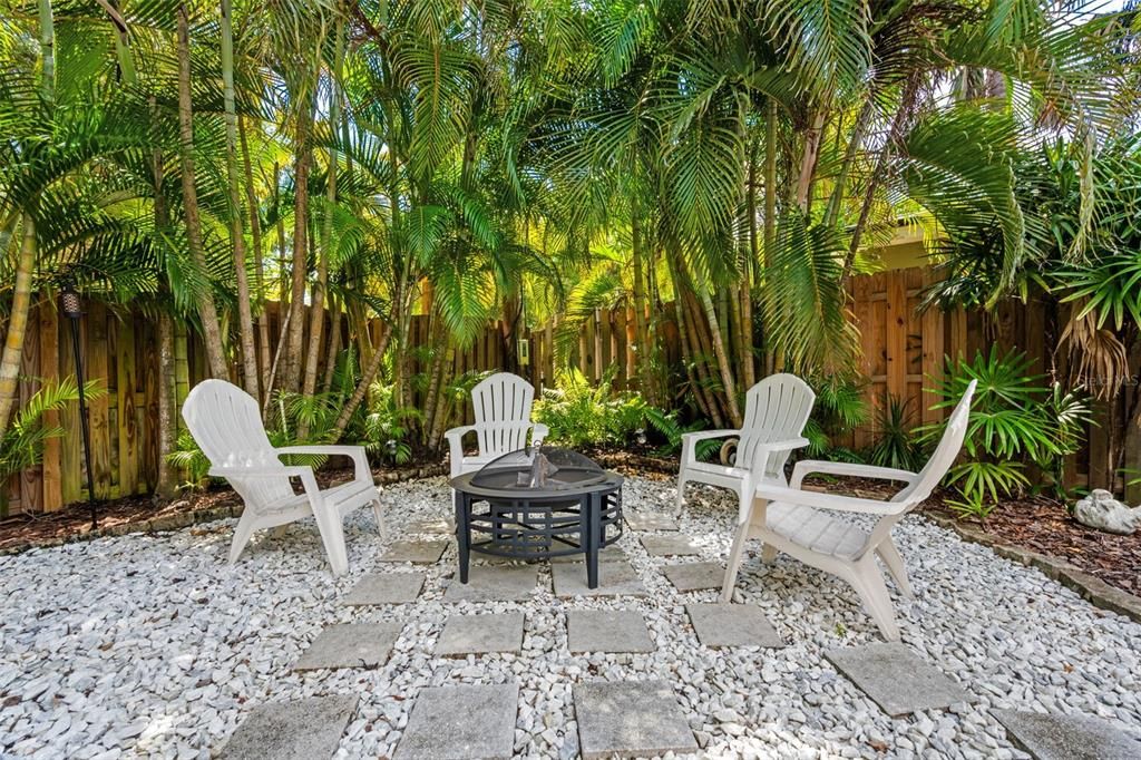 Activo con contrato: $775,000 (2 camas, 2 baños, 1400 Pies cuadrados)