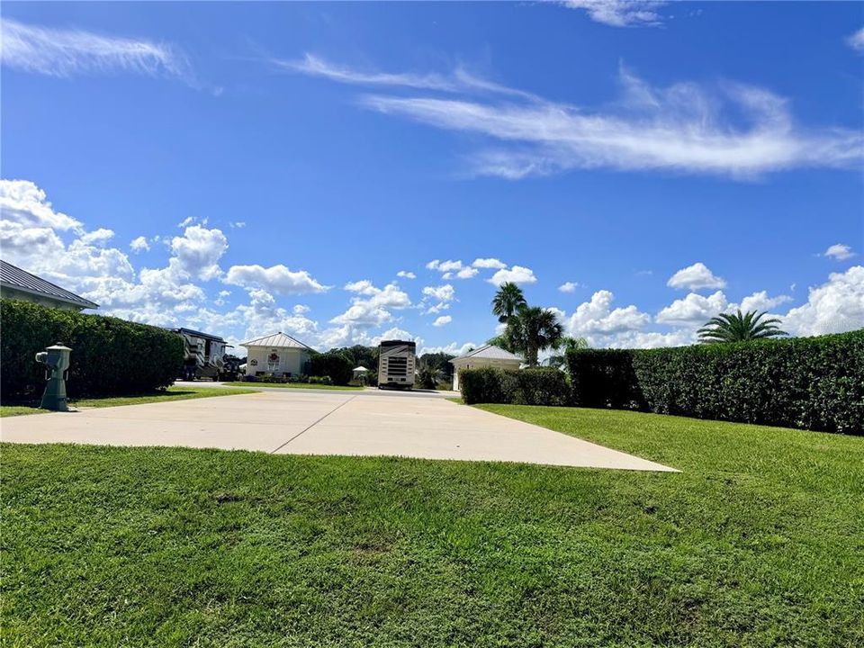На продажу: $79,900 (0.12 acres)